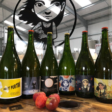 Load image into Gallery viewer, Dead Flowers 2019 - Magnum, 7%